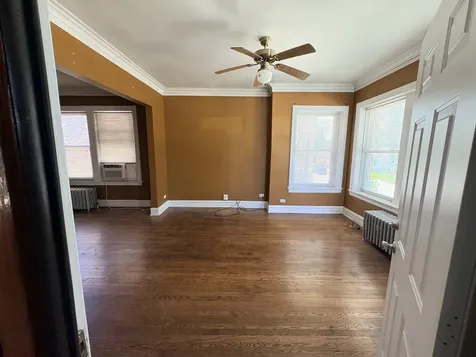 6753 South Artesian Avenue Chicago IL 60629