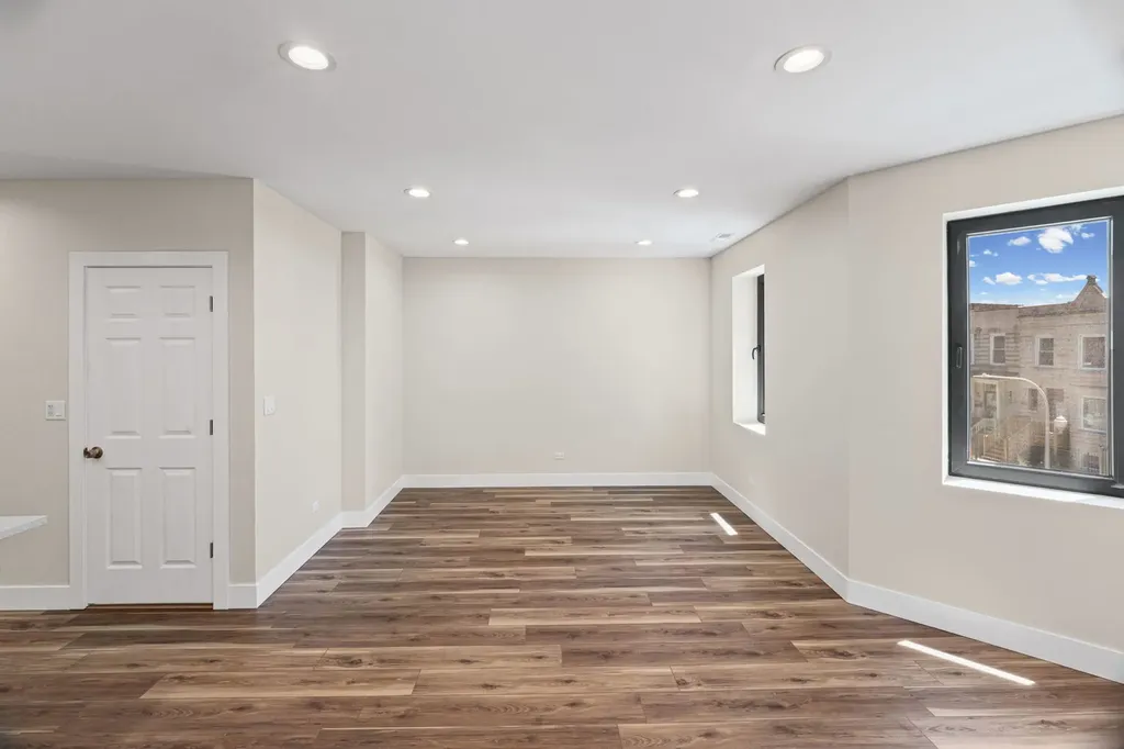 4434 West Monroe Street Chicago IL 60624