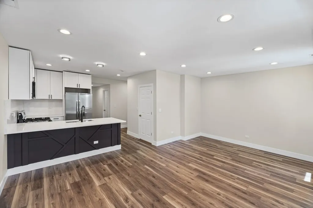 4434 West Monroe Street Chicago IL 60624