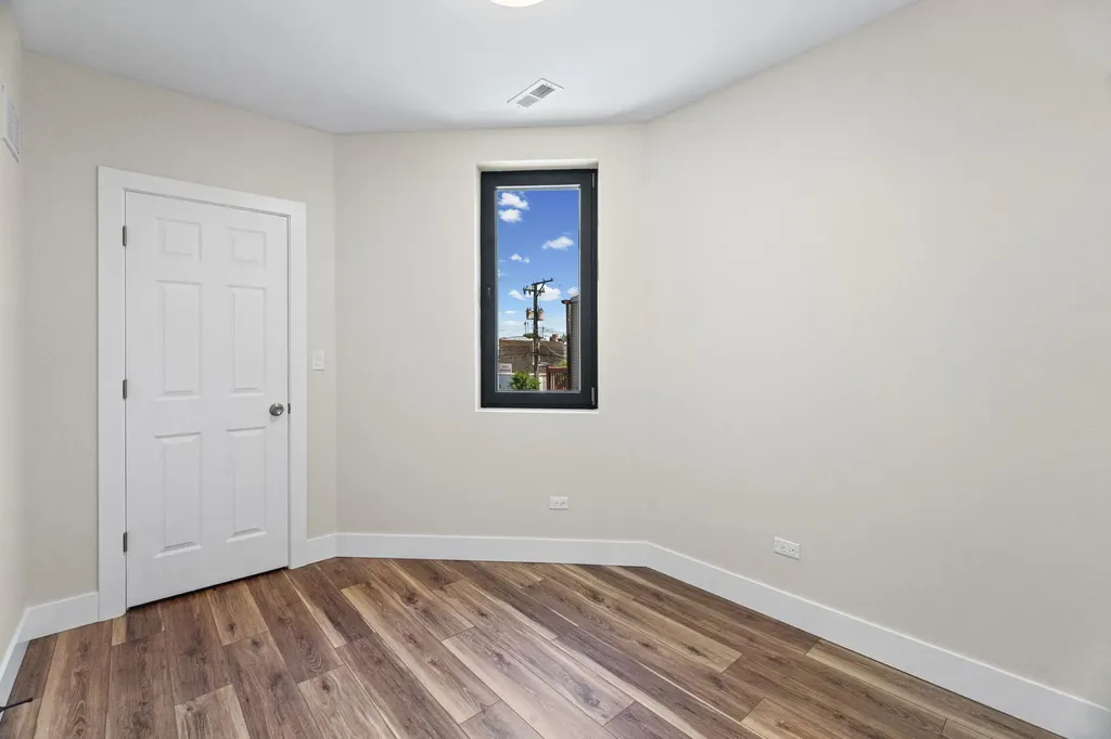 4434 West Monroe Street Chicago IL 60624
