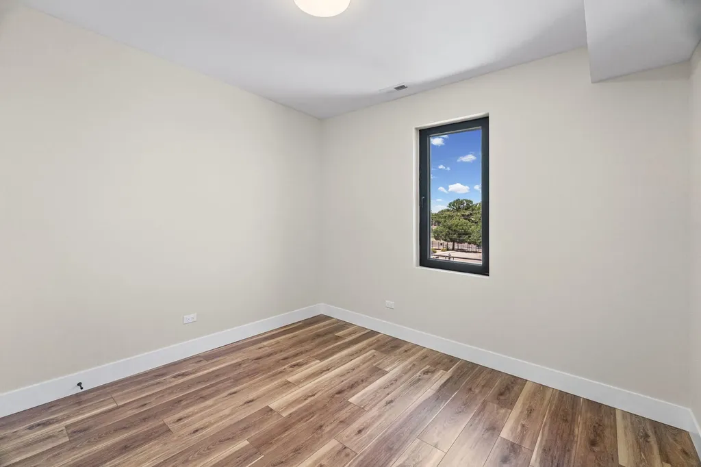 4434 West Monroe Street Chicago IL 60624