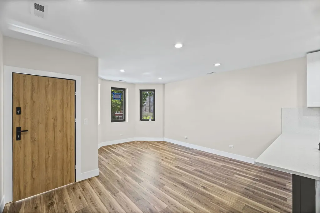 4434 West Monroe Street Chicago IL 60624