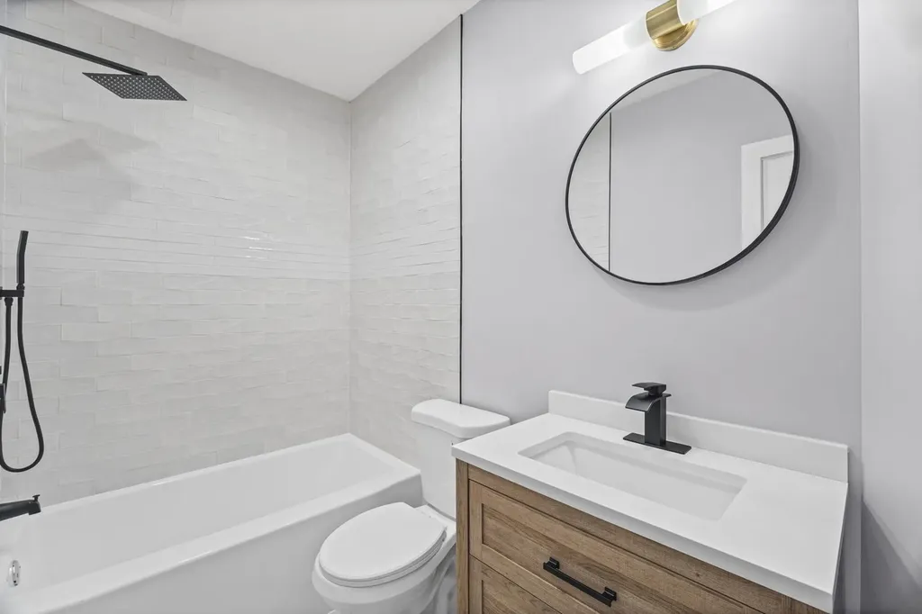 4434 West Monroe Street Chicago IL 60624