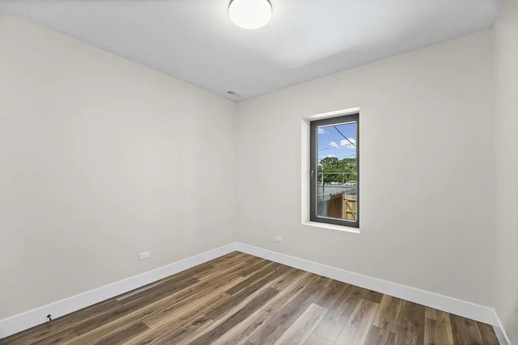 4434 West Monroe Street Chicago IL 60624
