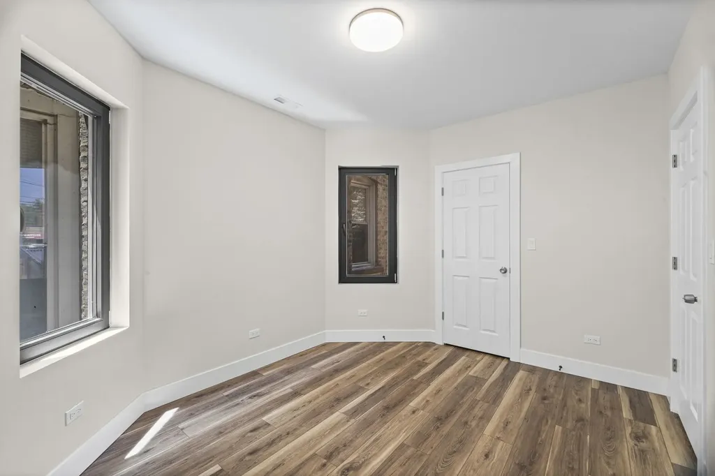 4434 West Monroe Street Chicago IL 60624