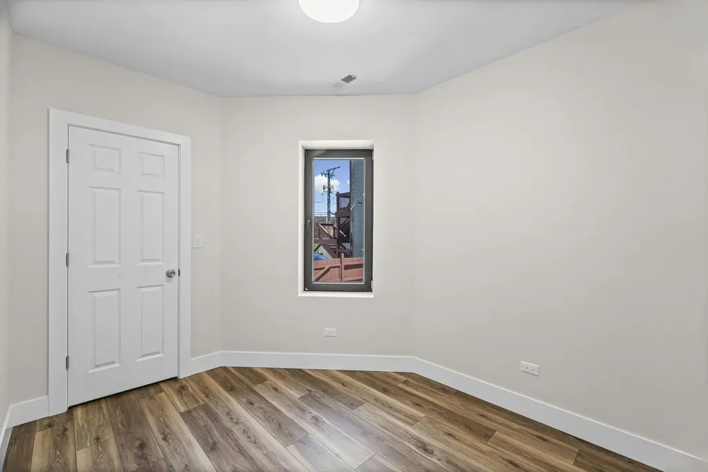 4434 West Monroe Street Chicago IL 60624