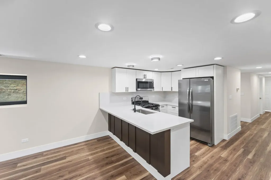 4434 West Monroe Street Chicago IL 60624