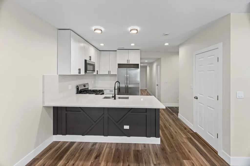 4434 West Monroe Street Chicago IL 60624