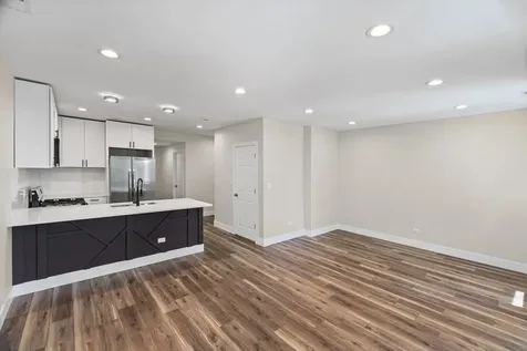 4434 West Monroe Street Chicago IL 60624