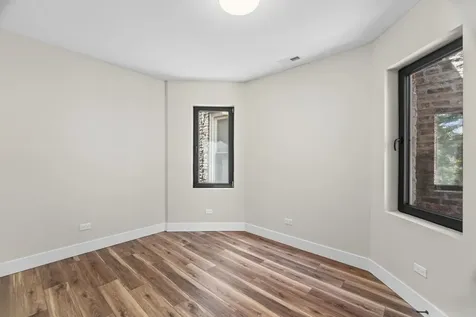 4434 West Monroe Street Chicago IL 60624