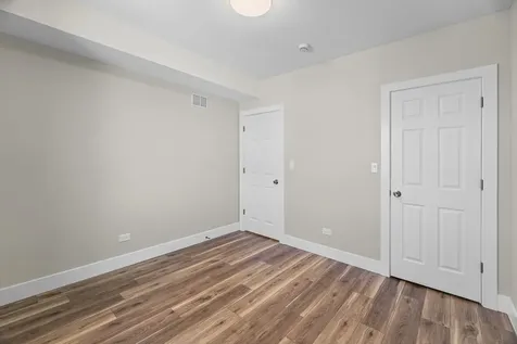 4434 West Monroe Street Chicago IL 60624