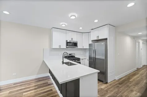 4434 West Monroe Street Chicago IL 60624