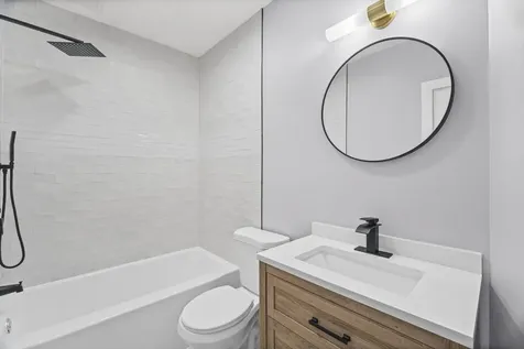 4434 West Monroe Street Chicago IL 60624