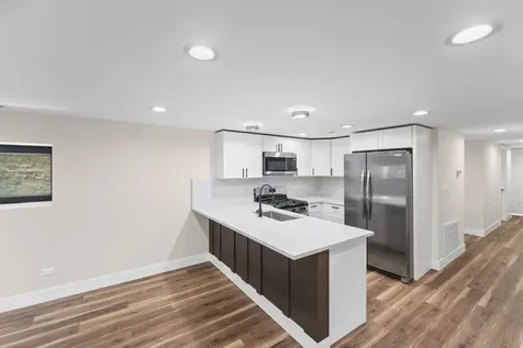 4434 West Monroe Street Chicago IL 60624