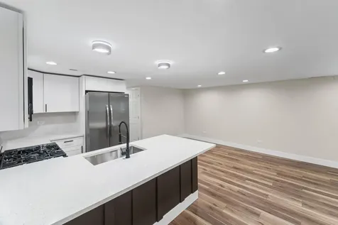 4434 West Monroe Street Chicago IL 60624