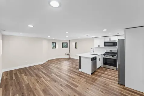 4434 West Monroe Street Chicago IL 60624