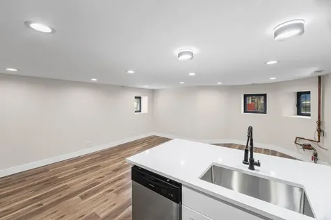 4434 West Monroe Street Chicago IL 60624