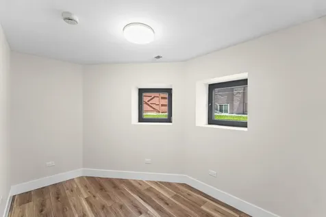 4434 West Monroe Street Chicago IL 60624