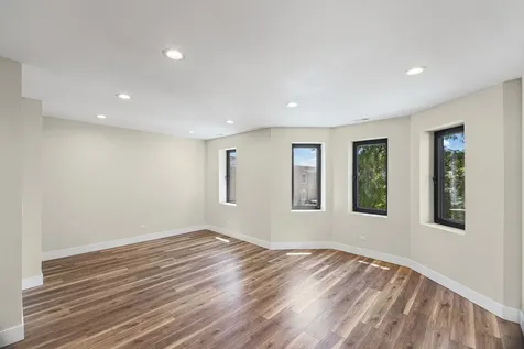 4434 West Monroe Street Chicago IL 60624
