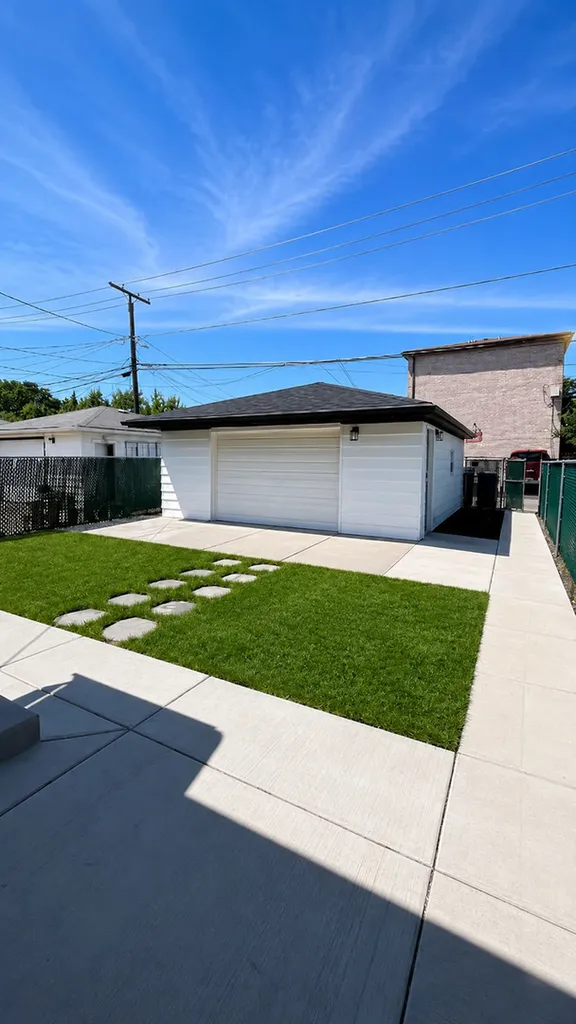 5742 West 63rd Place Chicago IL 60638