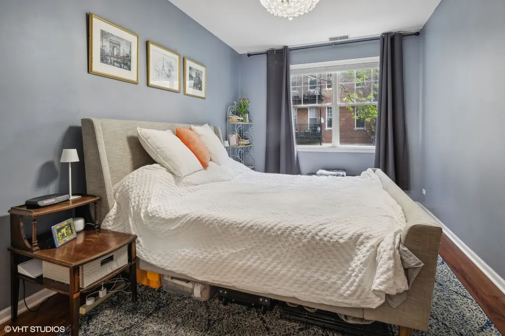 303 West Scott Street Chicago IL 60610