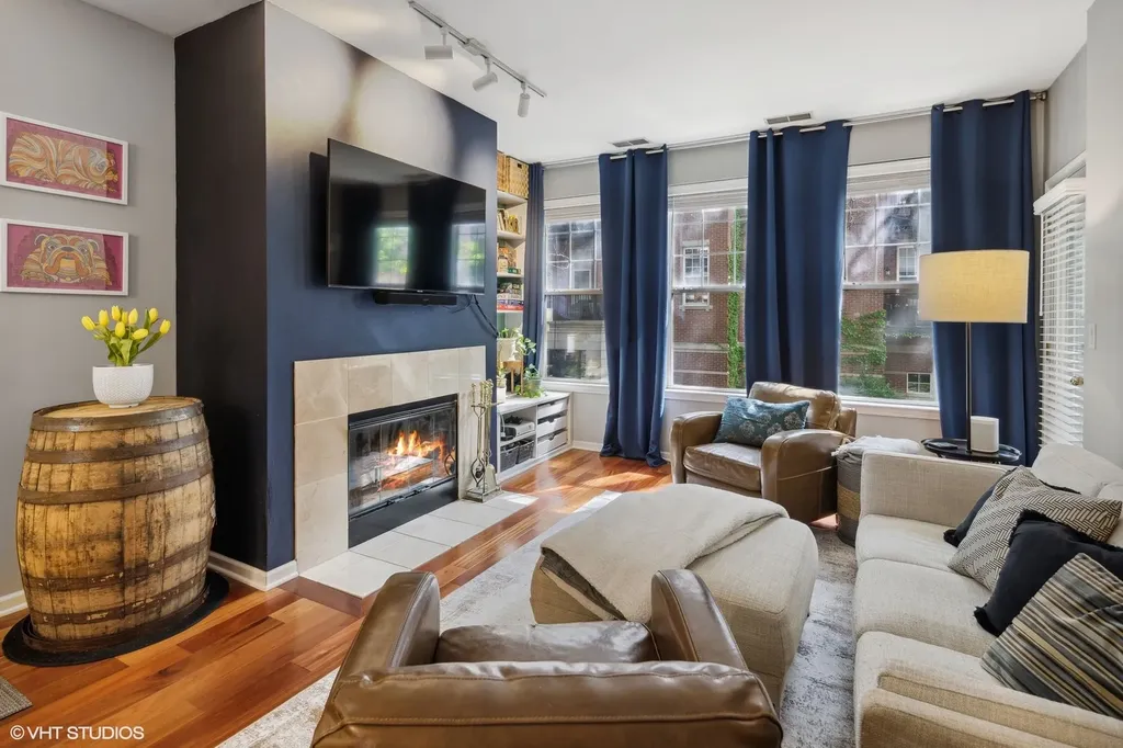 303 West Scott Street Chicago IL 60610