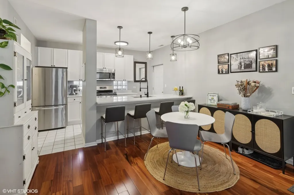 303 West Scott Street Chicago IL 60610