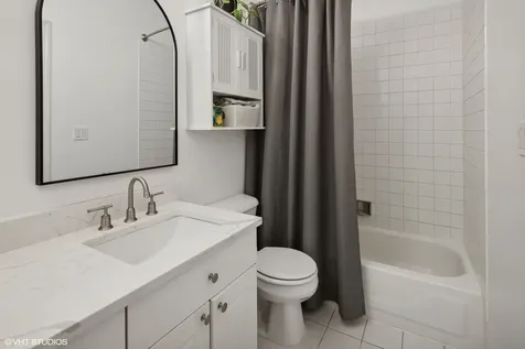 303 West Scott Street Chicago IL 60610