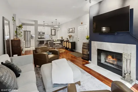 303 West Scott Street Chicago IL 60610