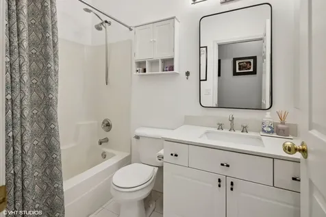 303 West Scott Street Chicago IL 60610