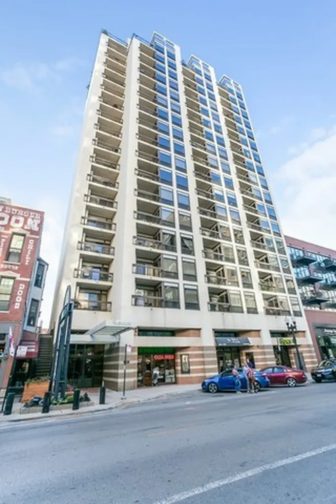 1212 North Wells Street Chicago IL 60610