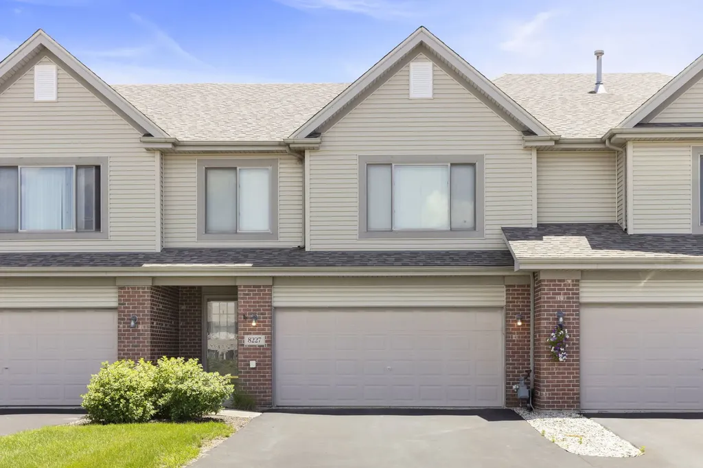 8227 Auburn Lane Frankfort IL 60423