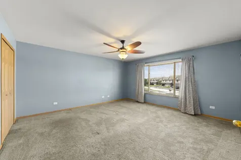8227 Auburn Lane Frankfort IL 60423