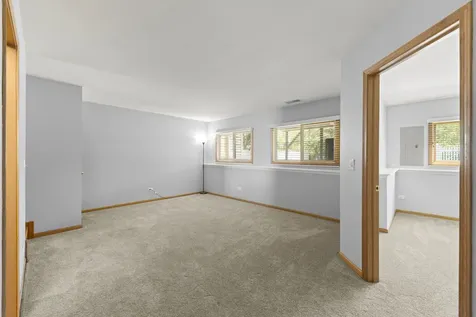 8227 Auburn Lane Frankfort IL 60423