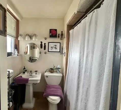 2666 East 73rd Street Chicago IL 60649