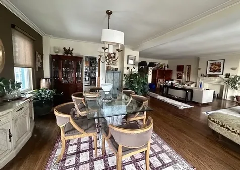 2666 East 73rd Street Chicago IL 60649