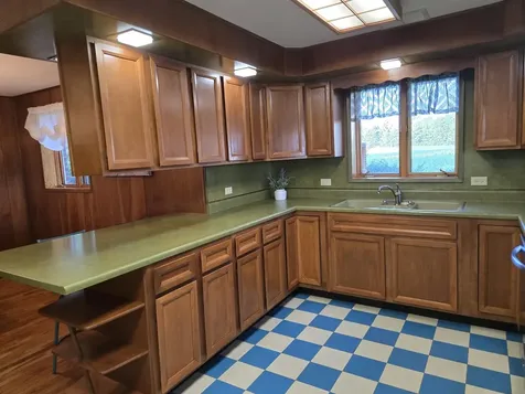 41294 E 100 North Road Bellflower IL 62174