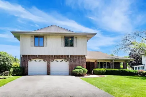 125 Lynnfield Lane Schaumburg IL 60193