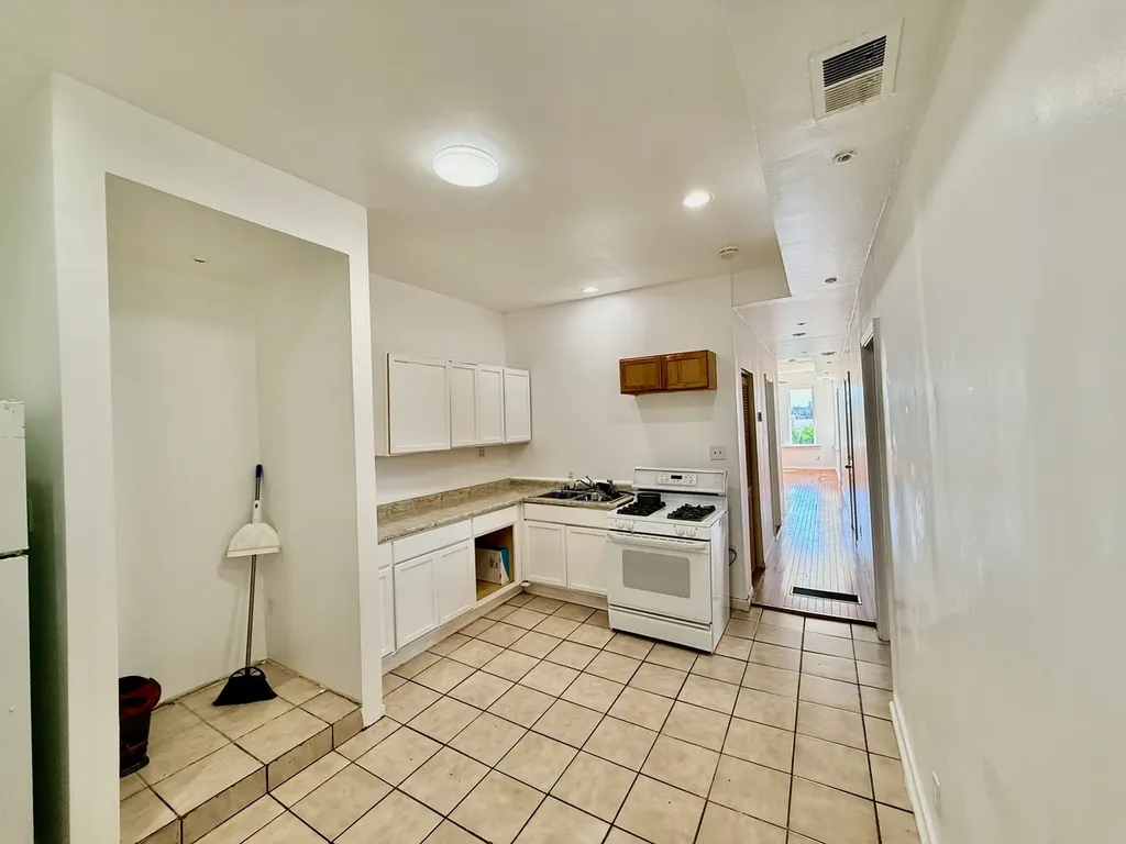 1140 South Keeler Avenue Chicago IL 60624