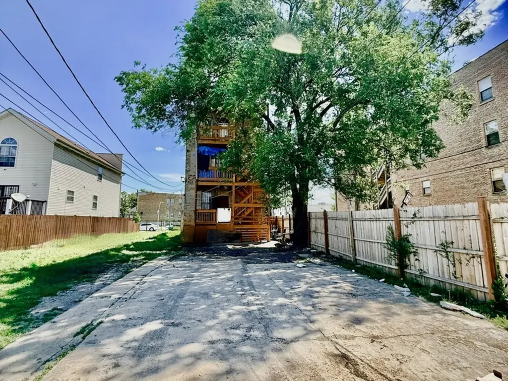 1140 South Keeler Avenue Chicago IL 60624