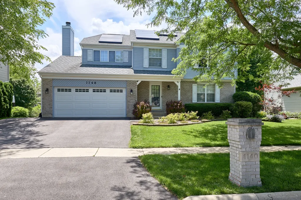 1140 Sandhurst Lane Carol Stream IL 60188