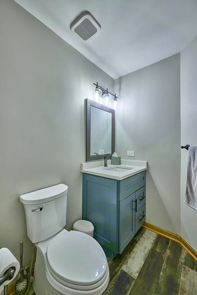 1140 Sandhurst Lane Carol Stream IL 60188