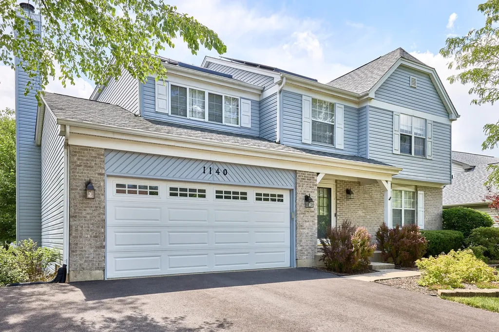 1140 Sandhurst Lane Carol Stream IL 60188
