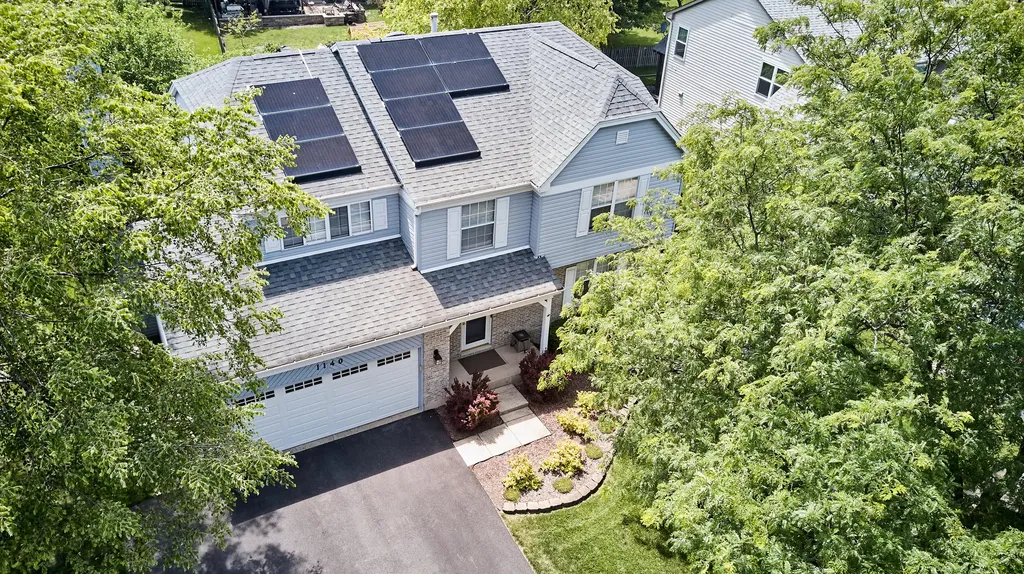 1140 Sandhurst Lane Carol Stream IL 60188