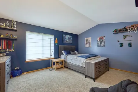 1140 Sandhurst Lane Carol Stream IL 60188