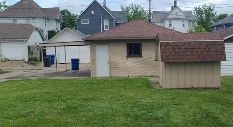1432 9TH Street Moline IL 61265