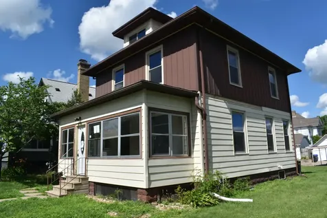 1432 9TH Street Moline IL 61265