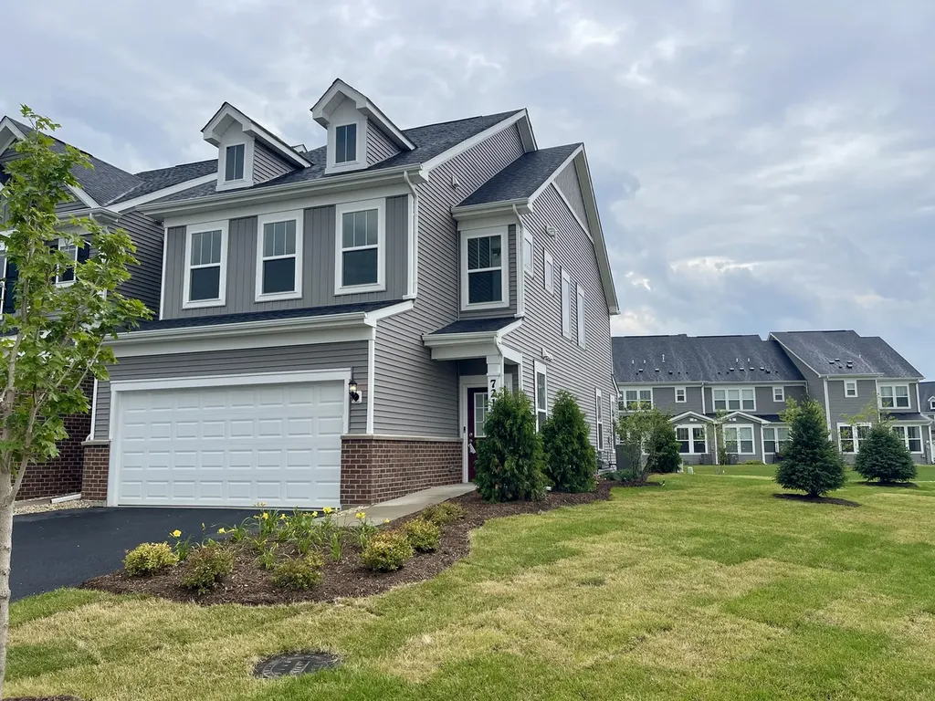 721 Dropseed Lane Bolingbrook IL 60490