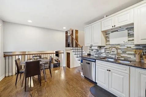 18837 West Louise Drive Lansing IL 60438