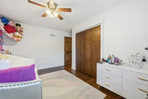 18837 West Louise Drive Lansing IL 60438